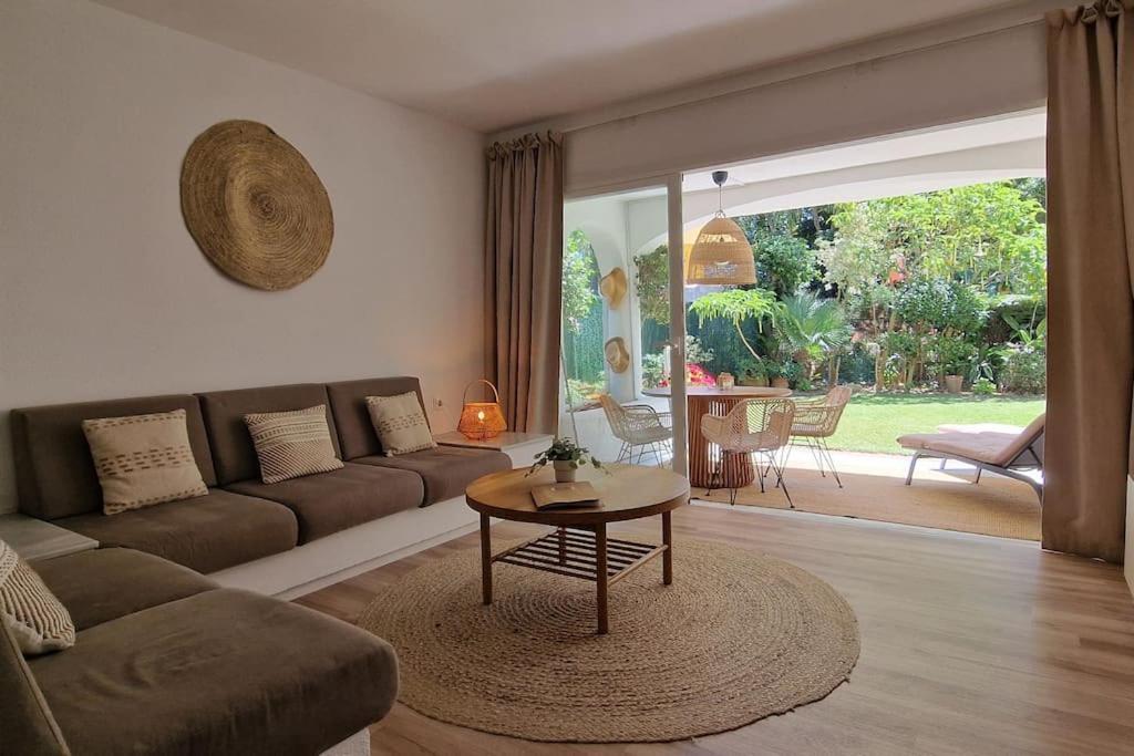 Luxe Studio Met Ruim Terras, Vlak Aan Zee! Sitio de Calahonda Exteriör bild